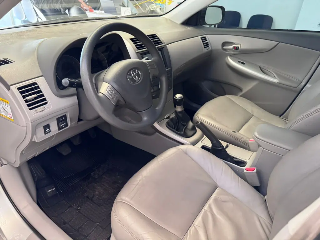 TOYOTA Corolla - Foto