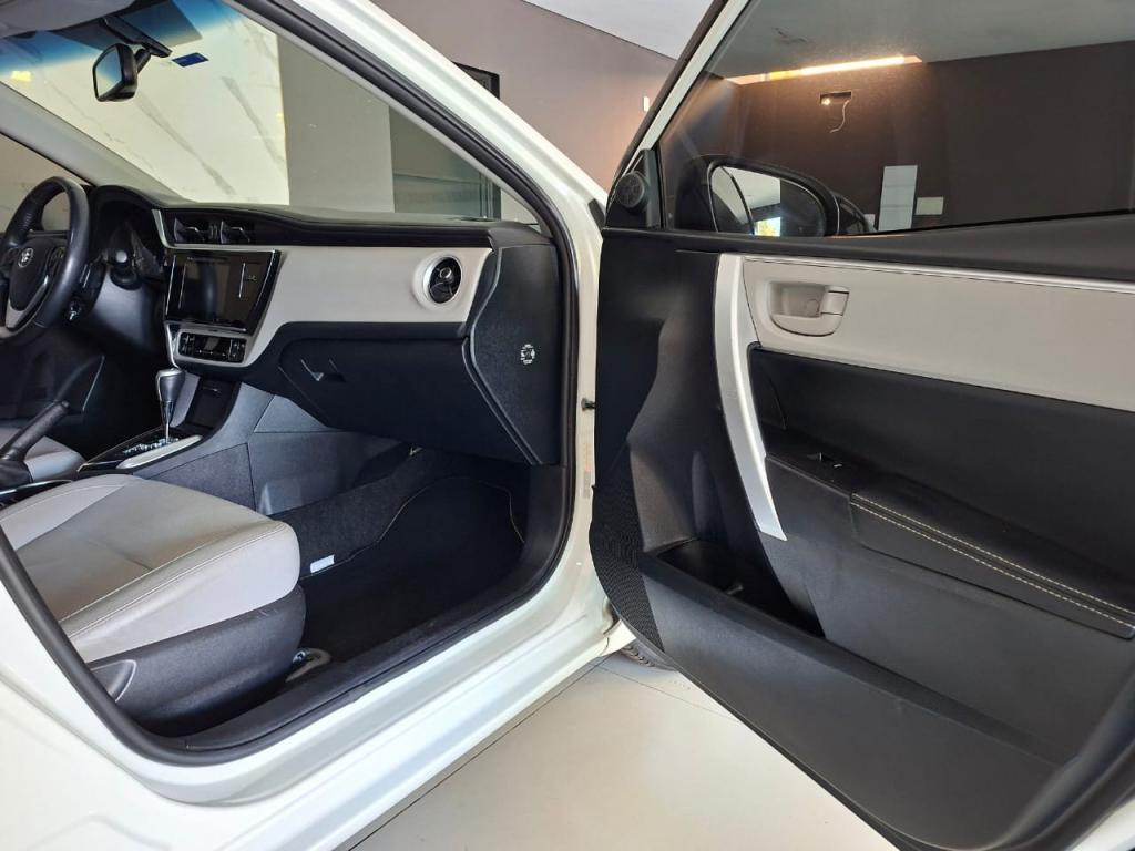 TOYOTA Corolla - Foto