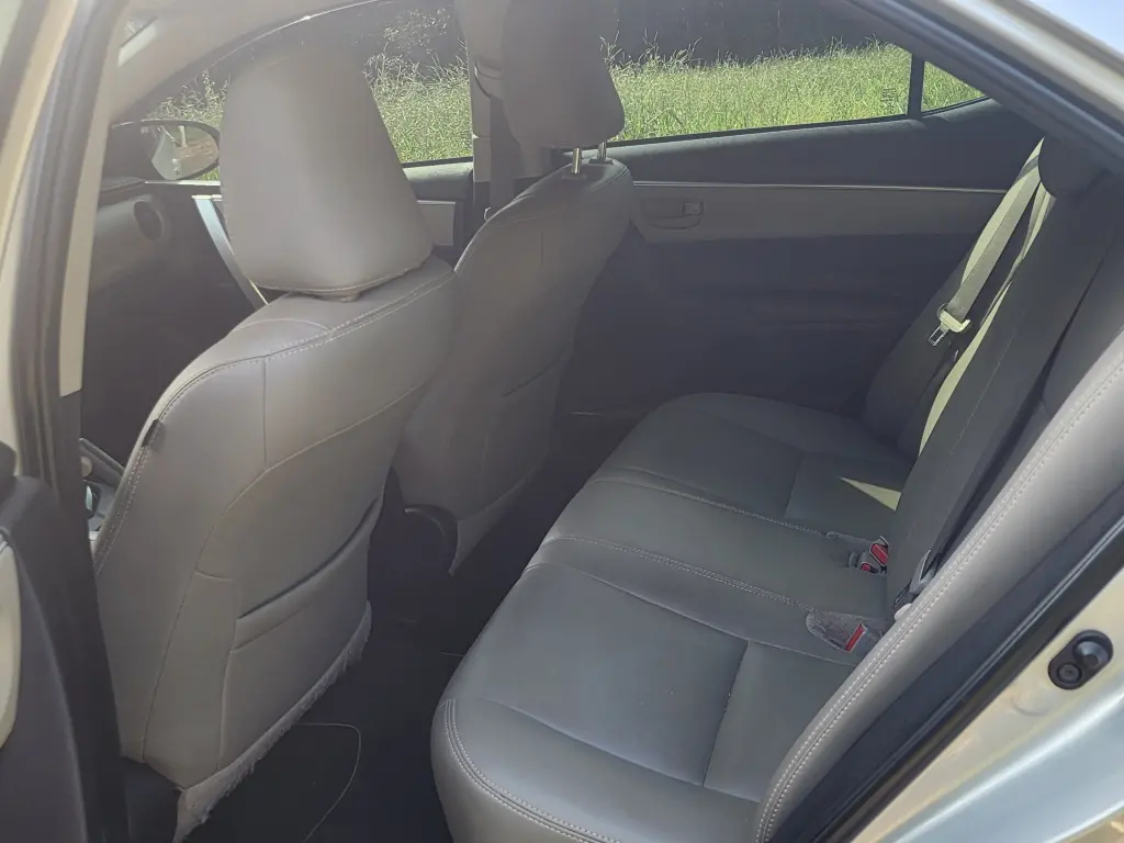 TOYOTA Corolla - Foto