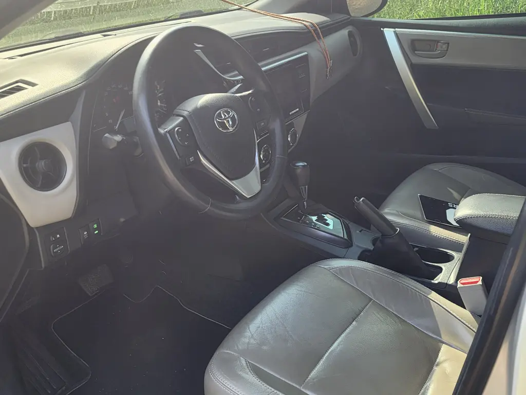 TOYOTA Corolla - Foto