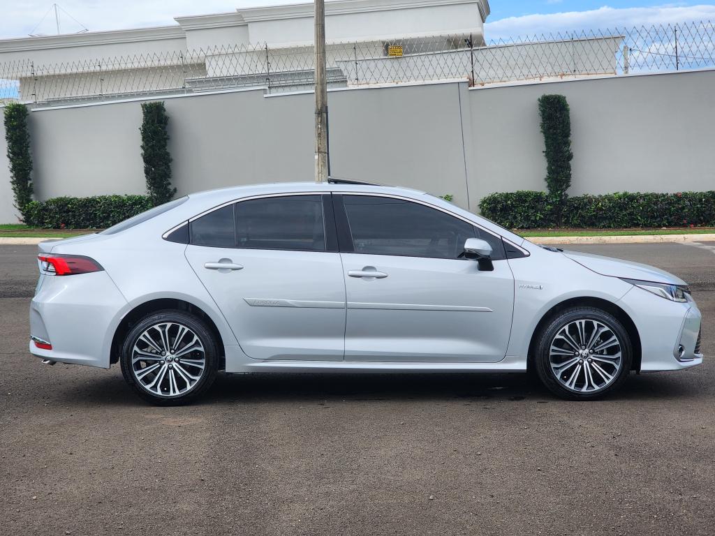 TOYOTA Corolla - Foto