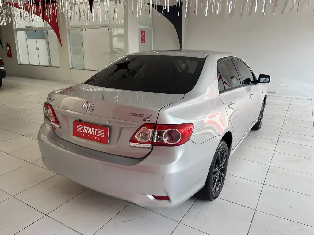 TOYOTA Corolla - Foto