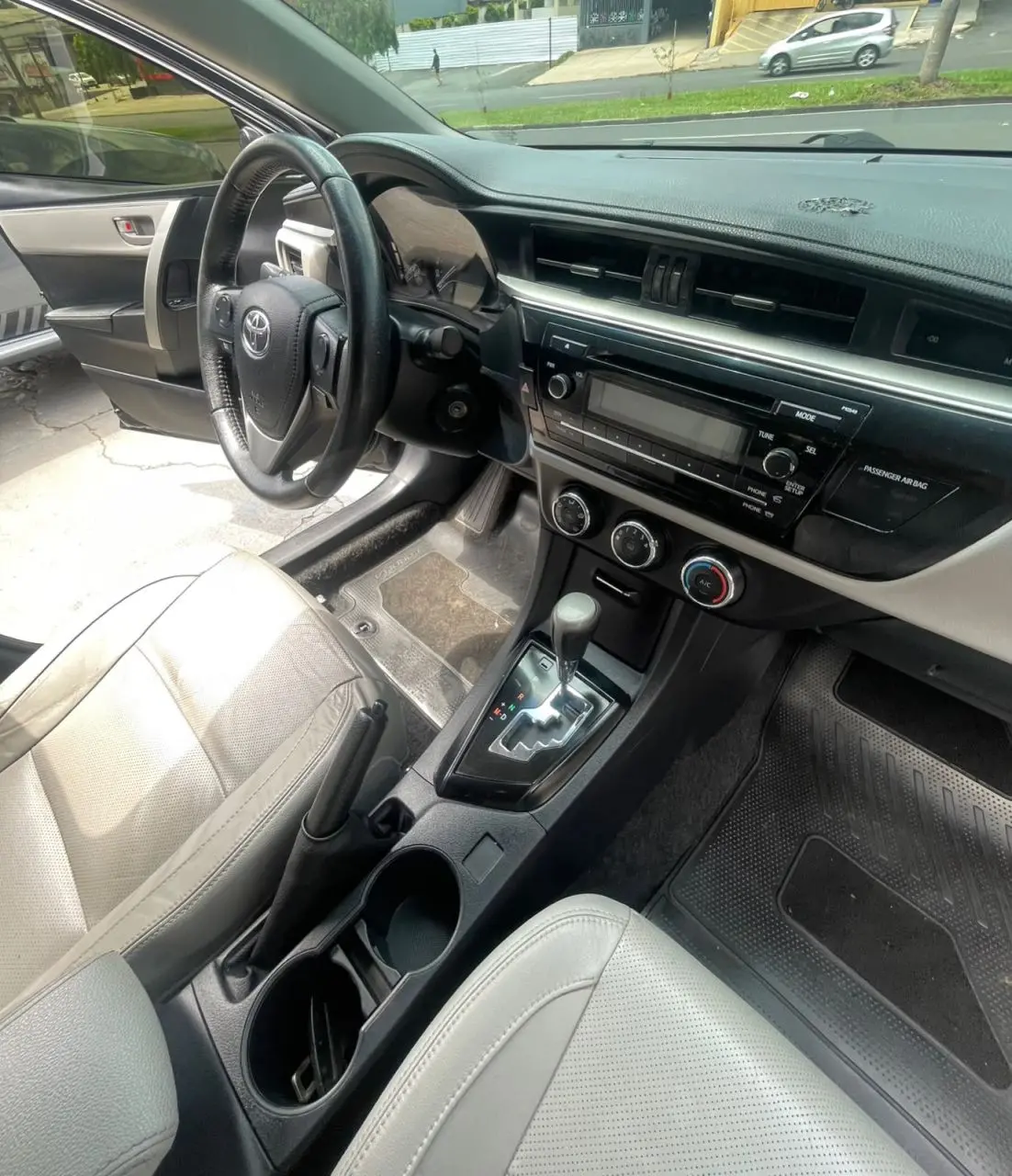TOYOTA Corolla - Foto
