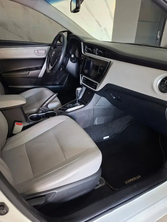 TOYOTA Corolla - Foto