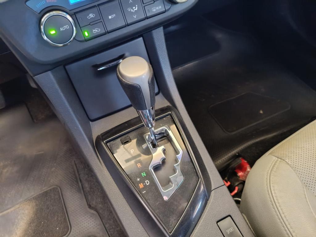 TOYOTA Corolla - Foto