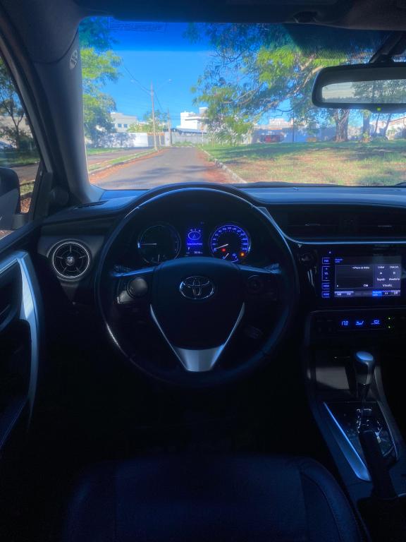 TOYOTA Corolla - Foto