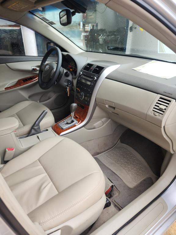 TOYOTA Corolla - Foto