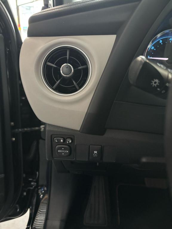 TOYOTA Corolla - Foto