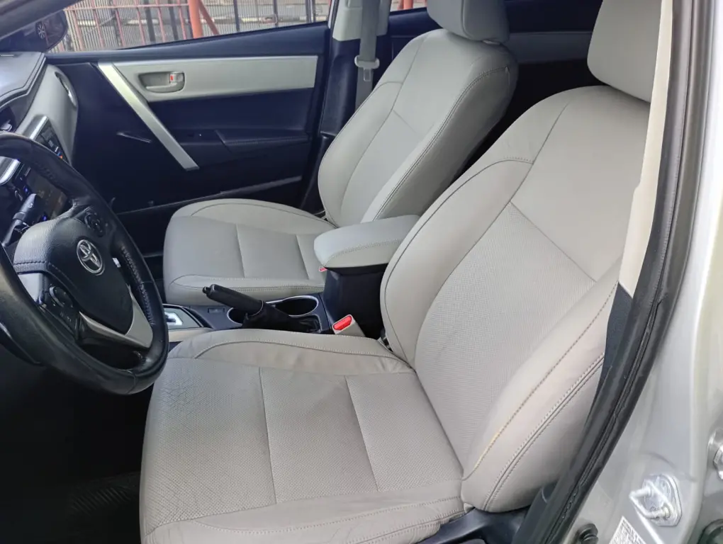 TOYOTA Corolla - Foto
