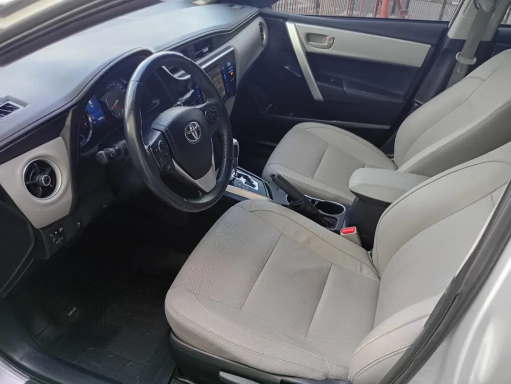 TOYOTA Corolla - Foto