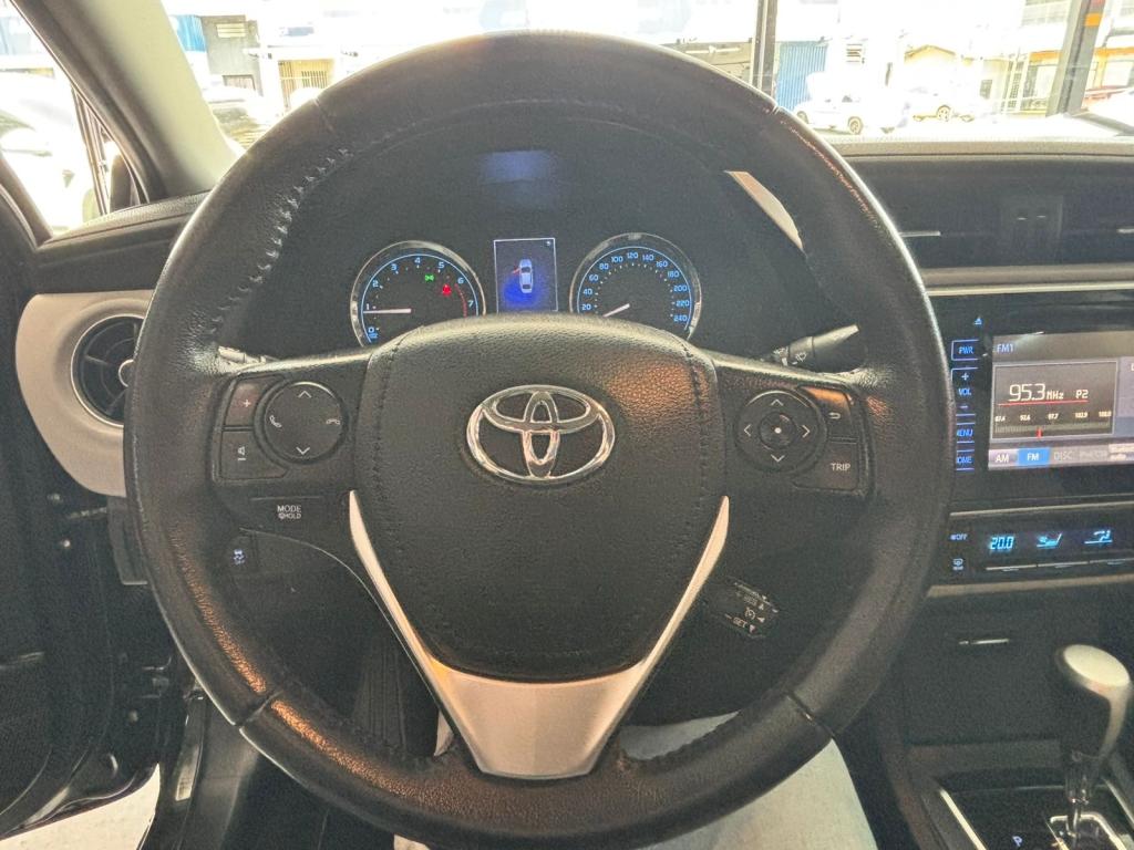 TOYOTA Corolla - Foto