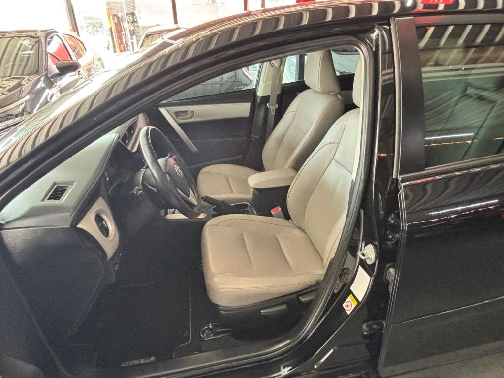 TOYOTA Corolla - Foto