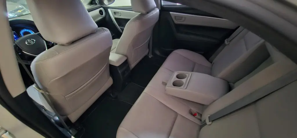 TOYOTA Corolla - Foto
