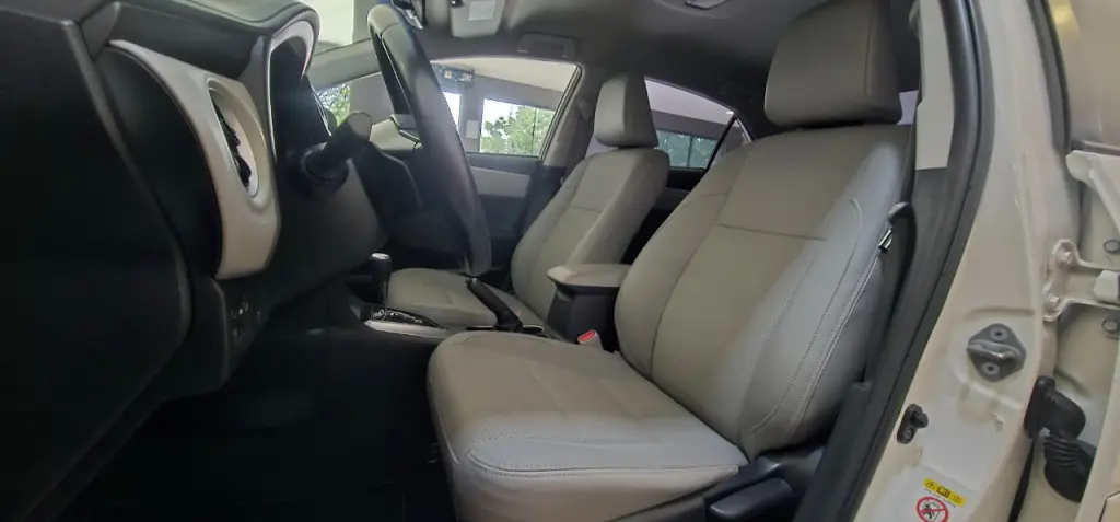 TOYOTA Corolla - Foto