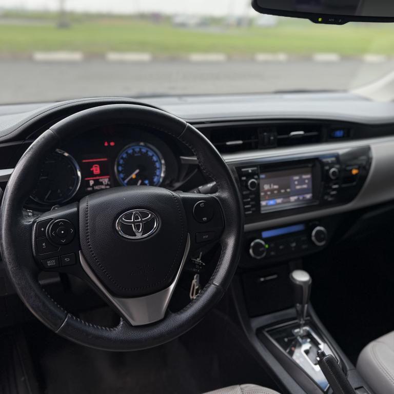 TOYOTA Corolla - Foto