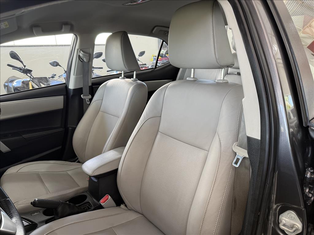 TOYOTA Corolla - Foto