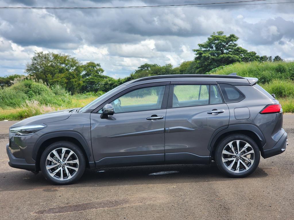 TOYOTA Corolla Cross - Foto