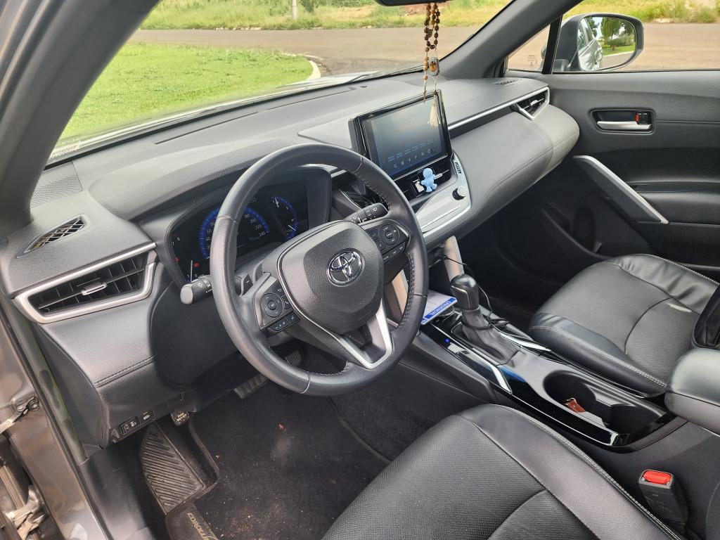 TOYOTA Corolla Cross - Foto