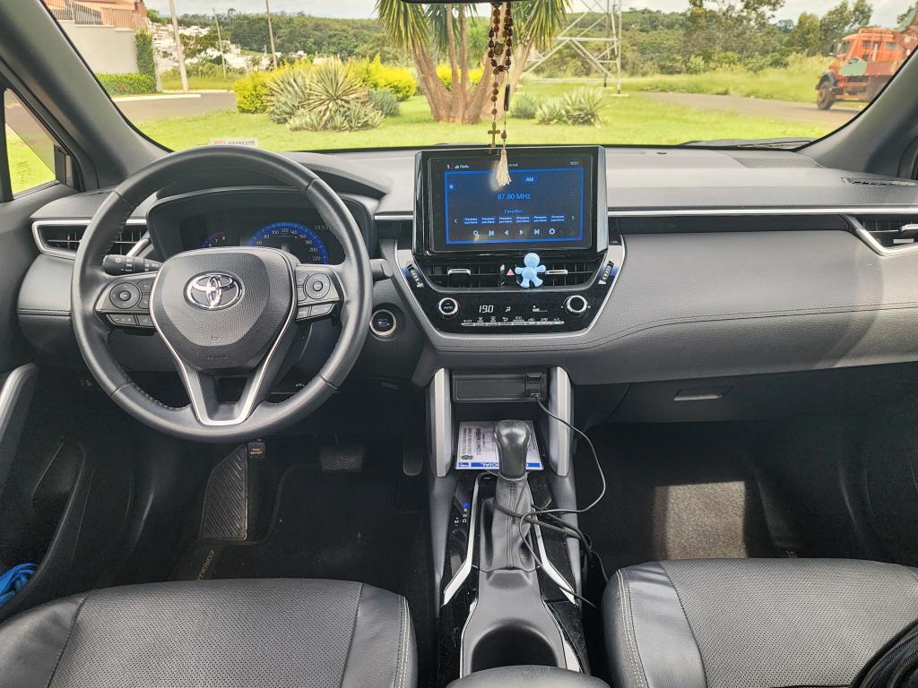 TOYOTA Corolla Cross - Foto