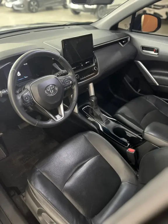 TOYOTA Corolla Cross - Foto