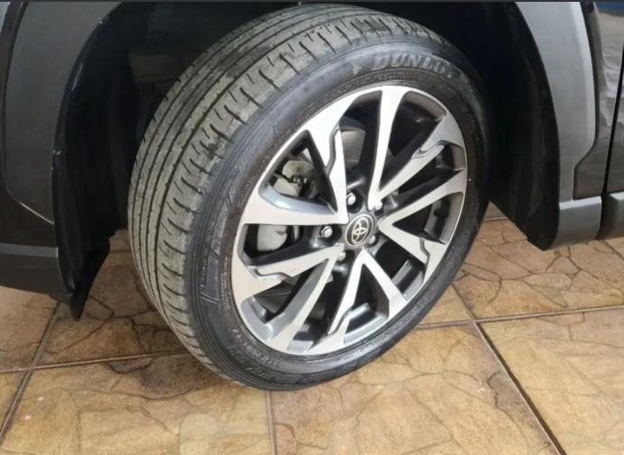 TOYOTA Corolla Cross - Foto