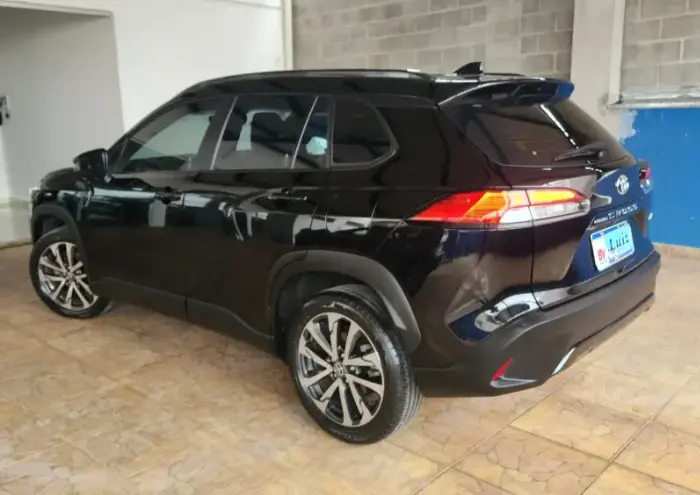 TOYOTA Corolla Cross - Foto