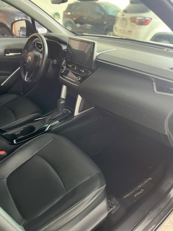 TOYOTA Corolla Cross - Foto