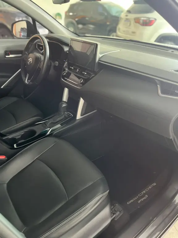 TOYOTA Corolla Cross - Foto