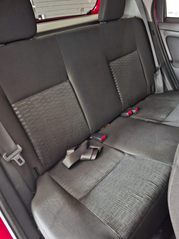 TOYOTA Etios Hatch - Foto