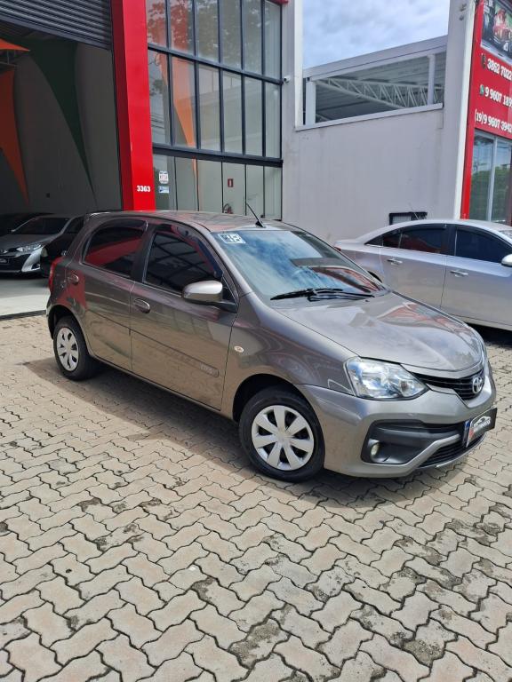 TOYOTA Etios Hatch