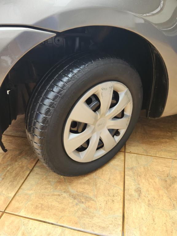 TOYOTA Etios Hatch - Foto