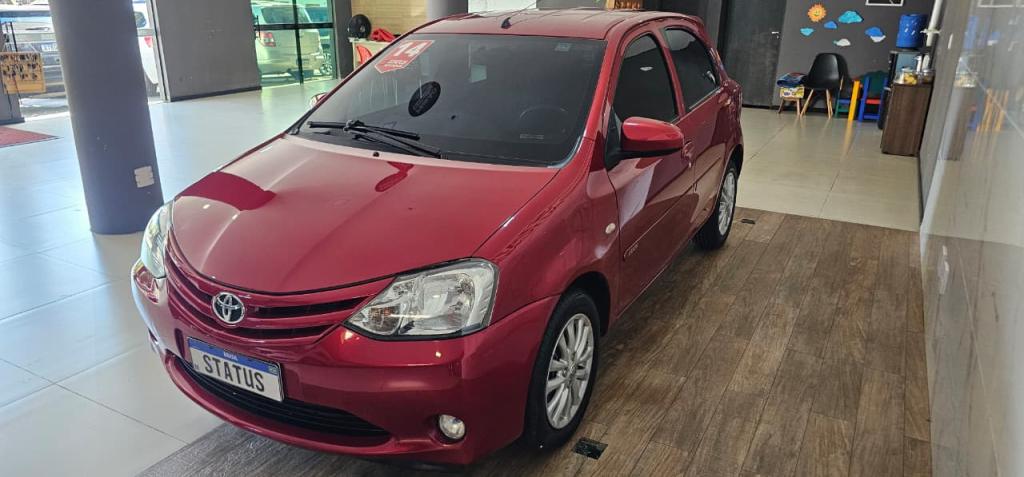 TOYOTA Etios Hatch - Foto