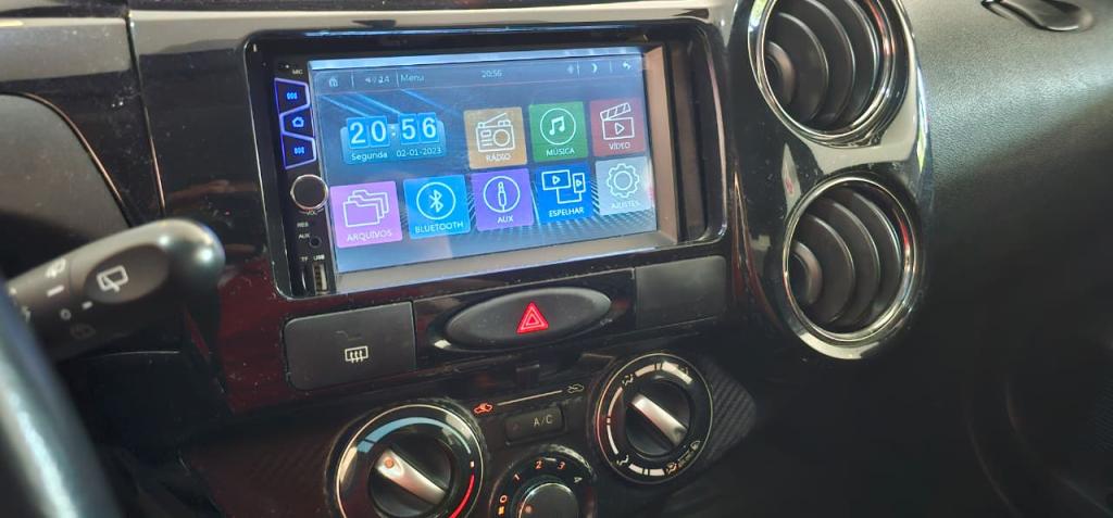 TOYOTA Etios Hatch - Foto