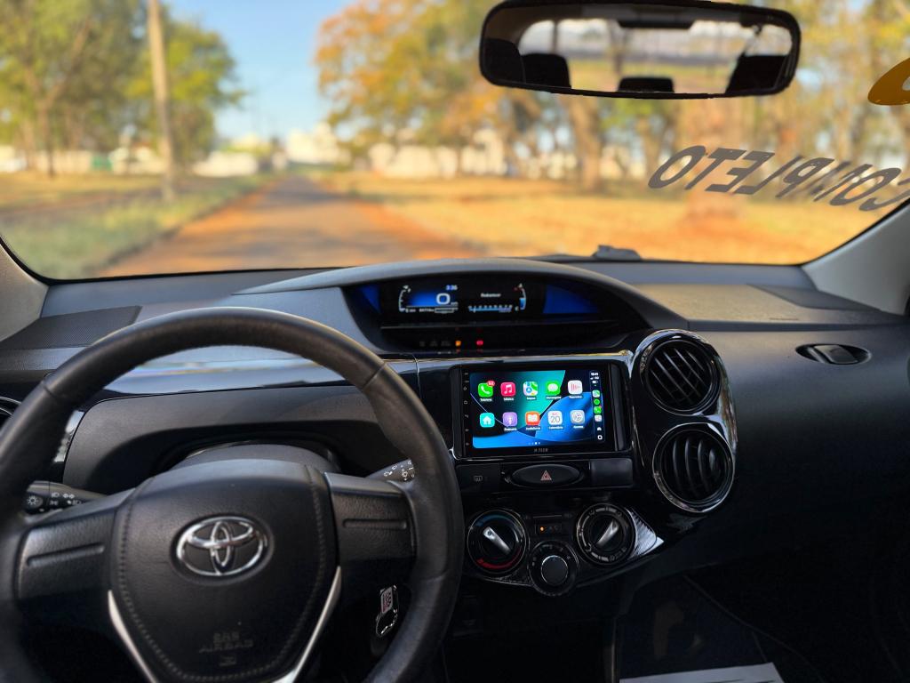 TOYOTA Etios Hatch - Foto