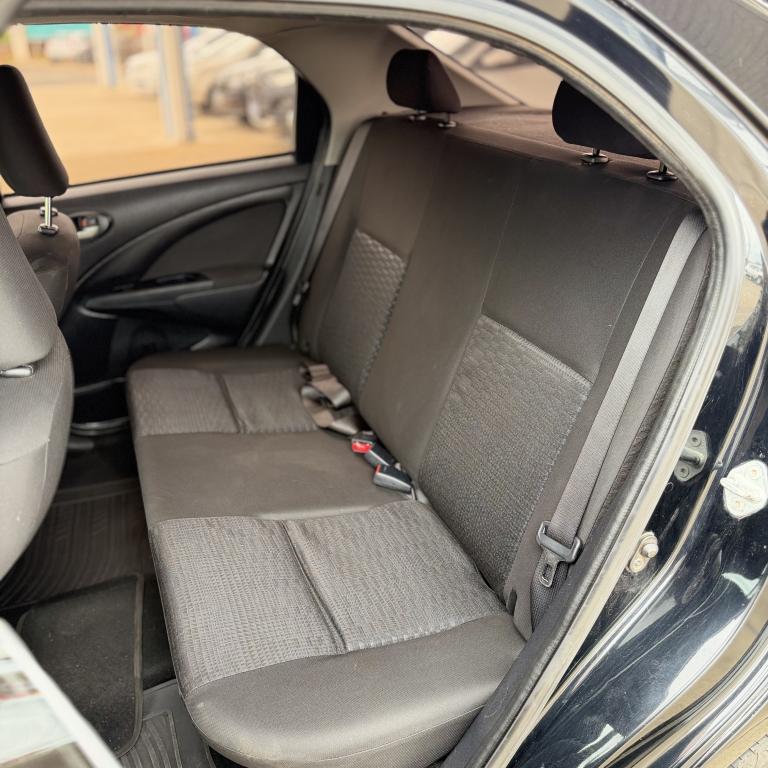 TOYOTA Etios Sedan - Foto