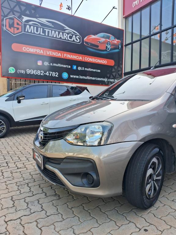 TOYOTA Etios Sedan - Foto