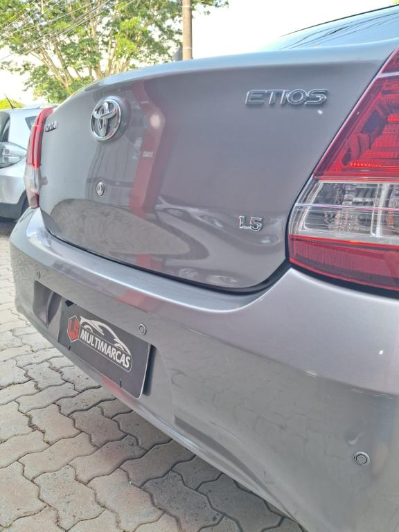 TOYOTA Etios Sedan - Foto