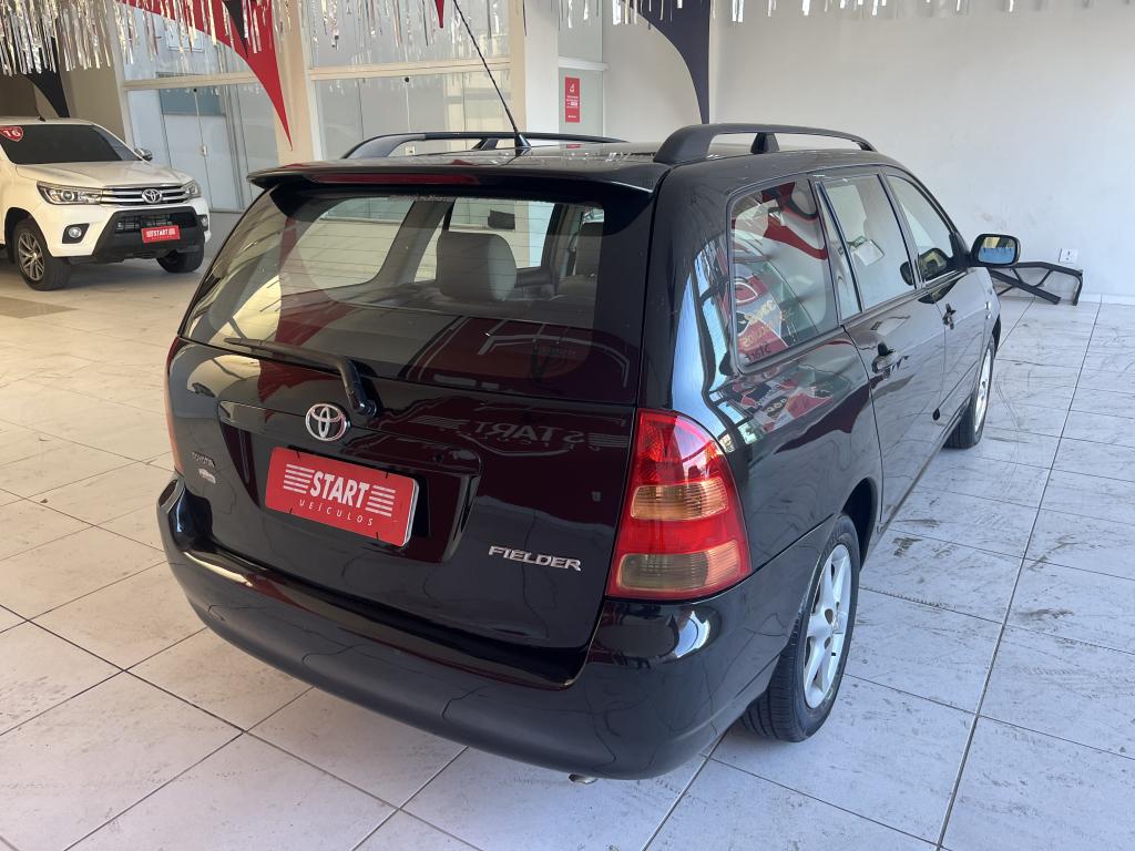 TOYOTA Fielder - Foto