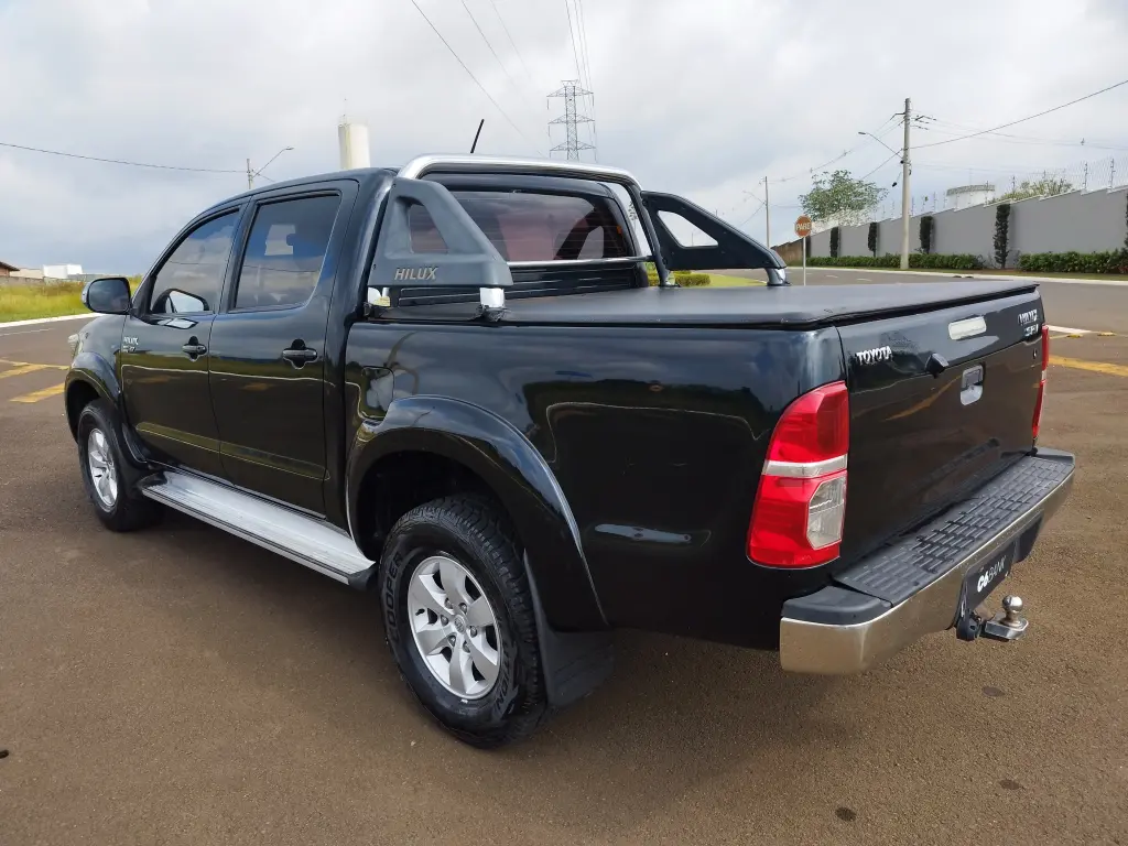 TOYOTA Hilux Caminhonete - Foto