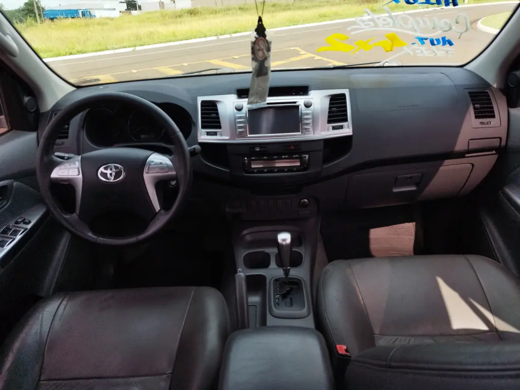 TOYOTA Hilux Caminhonete - Foto