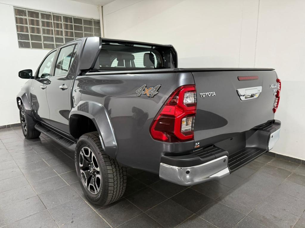 TOYOTA Hilux Caminhonete - Foto