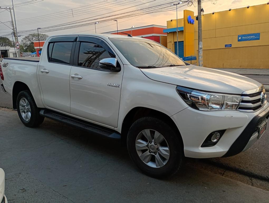 TOYOTA Hilux Caminhonete - Foto