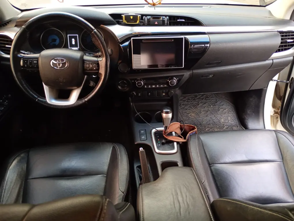 TOYOTA Hilux Caminhonete - Foto