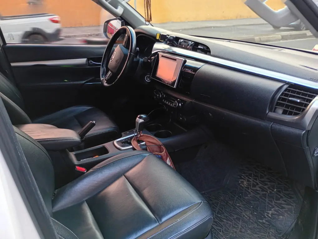TOYOTA Hilux Caminhonete - Foto