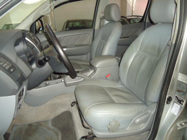 TOYOTA Hilux Caminhonete - Foto