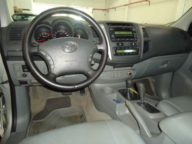 TOYOTA Hilux Caminhonete - Foto