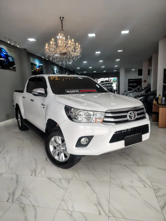 TOYOTA Hilux Caminhonete