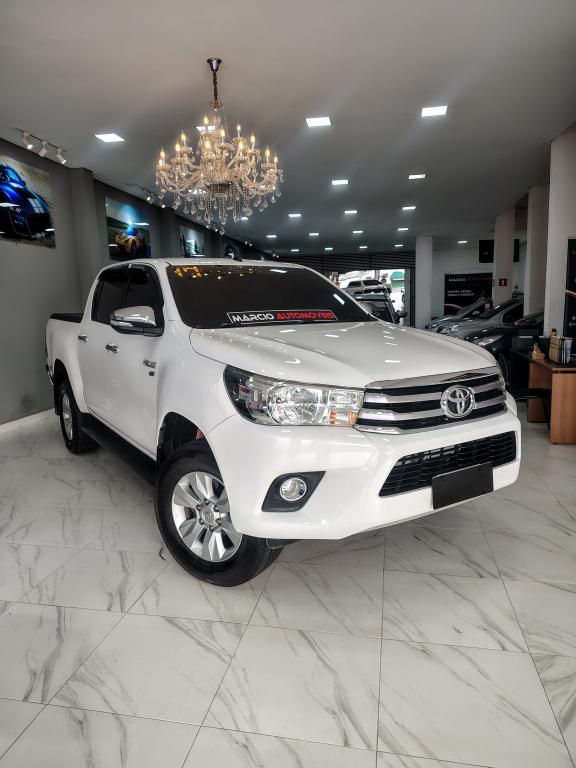 TOYOTA Hilux Caminhonete