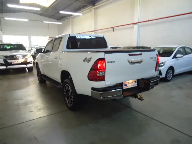 TOYOTA Hilux Caminhonete - Foto