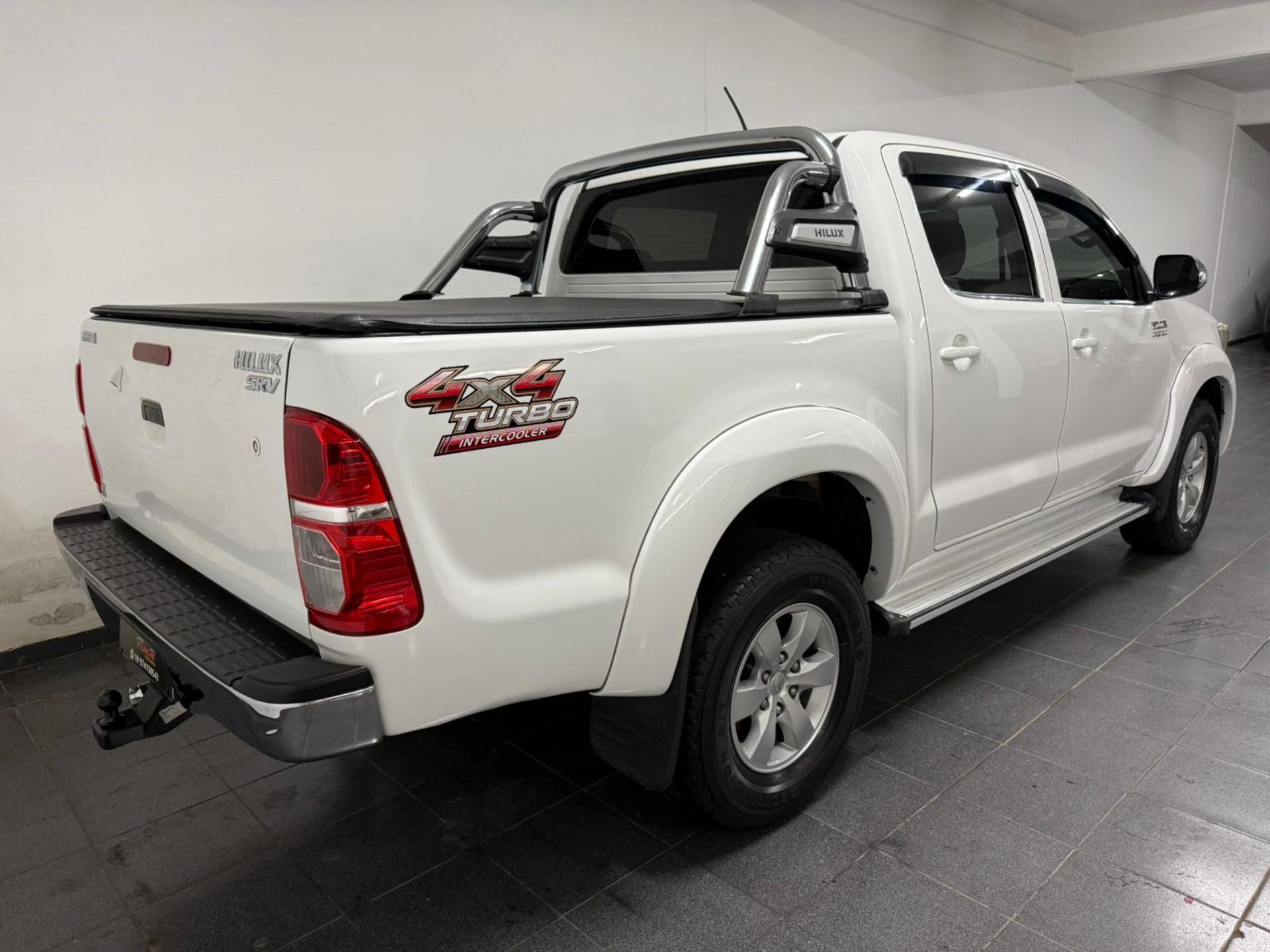 TOYOTA Hilux Caminhonete - Foto